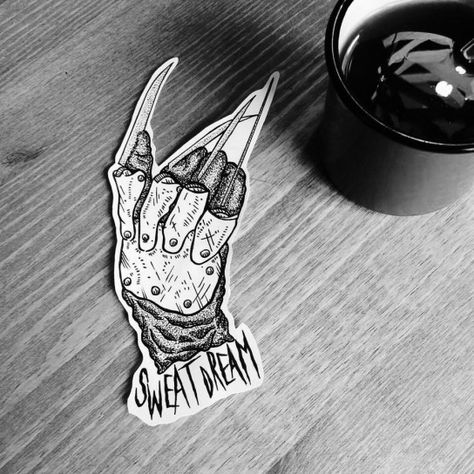 Freddy Krueger Tattoo, Horror Movie Tattoos, Movie Tattoos, Scary Tattoos, Tattoo Zeichnungen, Doodle Tattoo, Spooky Tattoos, Halloween Tattoo, Tattoos Skull