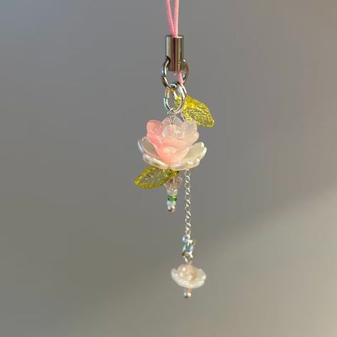 Annie Rose, Ethereal Jewelry, Diy Bracelets Tutorials, Handmade Keychain, Beading Jewelery, Bead Charms Diy, Pink Lotus, Necklaces And Bracelets, Jewelry Accessories Ideas