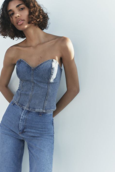 Women's Corset Tops | Explore our New Arrivals | ZARA United Kingdom Denim Corset Outfit, Zara Denim Corset, Womens Corset Tops, Corset Outfits, Strapless Shirt, Denim Corset Top, Moda Denim, Corset Outfit, Denim Crop Top