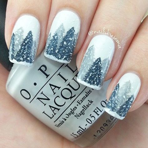 The season is too cold to go everywhere？You want to do something pretty at home？I think you will not miss today’s post. Prettydesigns collect some pretty nail arts for you to choose. Just stay with us and find vivid nail ideas to rock the season at home. If you are going to change your manicure … Occasion Nails, Nail Art Noel, Festive Nail Designs, Unghie Nail Art, Pedicure Manicure, White Nail Art, Christmas Nail Art Designs, Holiday Nail Art, Simple Nail Art Designs