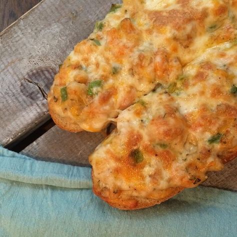 Shrimp   Bread   Cheese! Need I say more? My cousin and her hubby shared this loaf of delicious-ness with us at the beach one year and it was an instant favorite. You can add a salad, and make a meal of it. Or you can slice it and serve as an appetizer. The best part? You can make it using your leftover shrimp. Yep, a brand new meal with leftovers. Winner winner, shrimp dinner.  First, rough chop your shrimp. With this batch we had tossed the shrimp in olive oil, salt, pepper and p… Shrimp Cornbread, Meal With Leftovers, Leftover Shrimp, Shrimp Bread, Cooking Corn, Oatmeal Lace Cookies, Honey Lime Shrimp, Shrimp Corn, How To Make Shrimp