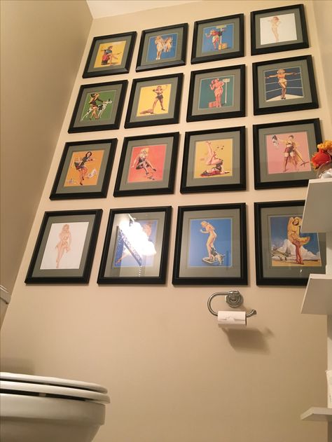 Pinup Bathroom Decor, Bathroom Photo Wall, Pinup Bathroom, Wall Bathroom Decor, Minimal Entryway, Girl Bathroom Decor, Modern Facade, 50s Design, 50s Pinup