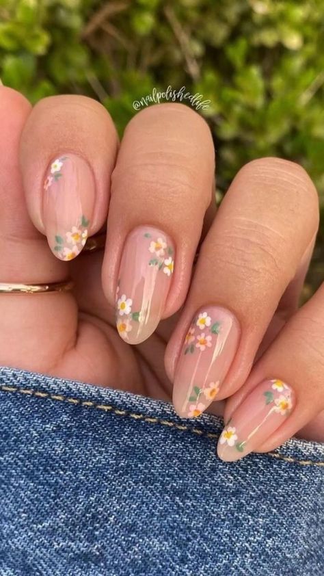 Basic Flower Nail Art, Nude Nails With Flowers, May Nails, Floral Nail Designs, Floral Nail, Basic Nails, Ombre Nail Designs, Almond Nail, Trendy Flowers