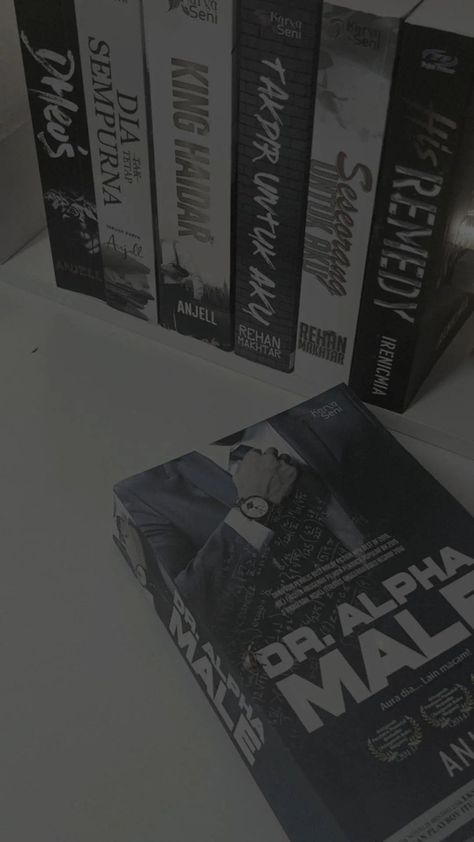 Novel Thariq Ridzuwan Wattpad Vibes, Dr Alpha Male, Alpha Male Aesthetic, Wattpad Novels, Fictional Characters Quotes, Alpha Motivation, Wattpad Vibes, Novel Aesthetic, Characters Quotes