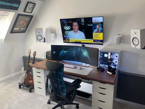 Ikea Pc Desk, Ikea Gaming Desk, Desk For Gaming, Gaming Desk Setup, Computer Desk Setup, Ikea Desk, Desktop Setup, Video Game Rooms, Desk Inspiration