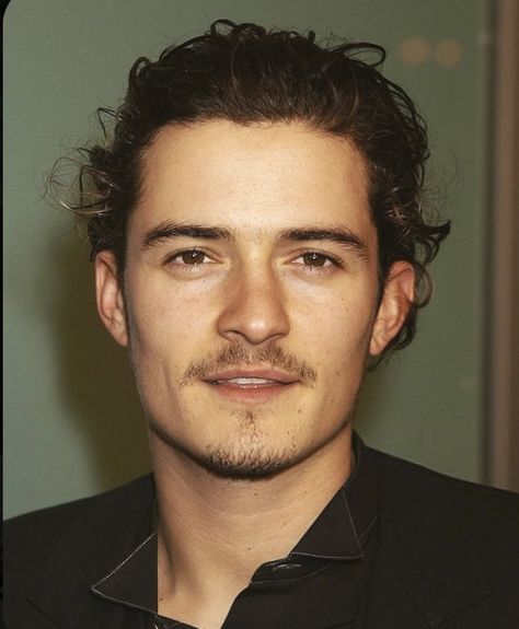 Orlando Bloom Curly Hair, Orlando Bloom 90s, Orlando Bloom Icon, Lotr Two Towers, James Mcavoy Michael Fassbender, Legolas Greenleaf, Leonardo Dicaprio 90s, Two Towers, Florida Man