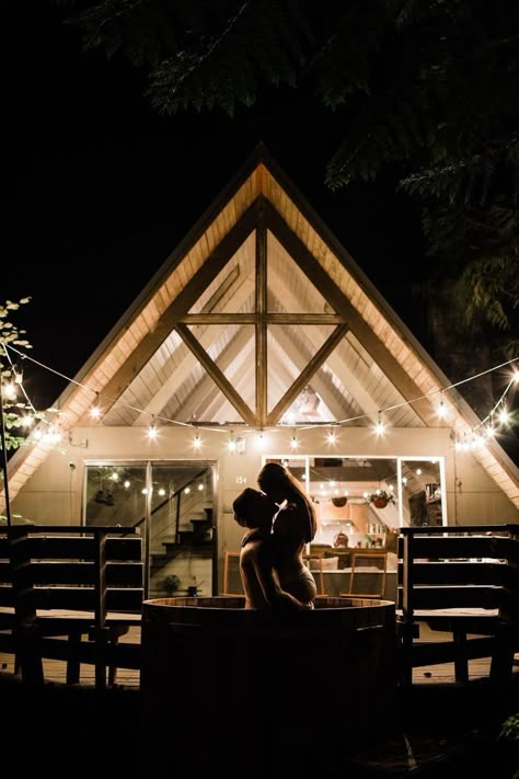 Cabin Hot Tub, Outdoorsy Couple, Colorado Adventures, Perfect Marriage, Photo Couple, Adventure Wedding, Marriage Proposals, Adventure Elopement, Couple Aesthetic