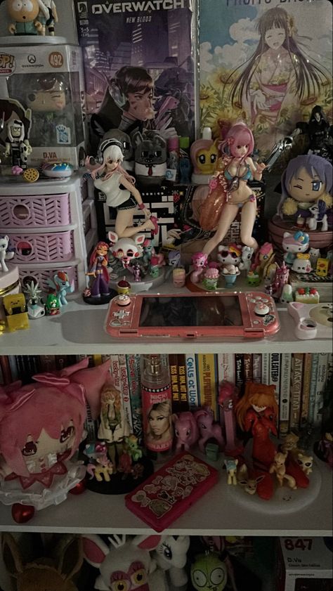 Vkei Room, Figure Collection Display, Cluttered Room Aesthetic, Fandom Bedroom, Otaku Room Aesthetic, Figure Shelf, Manga Shelf, Collection Room, Otaku Room