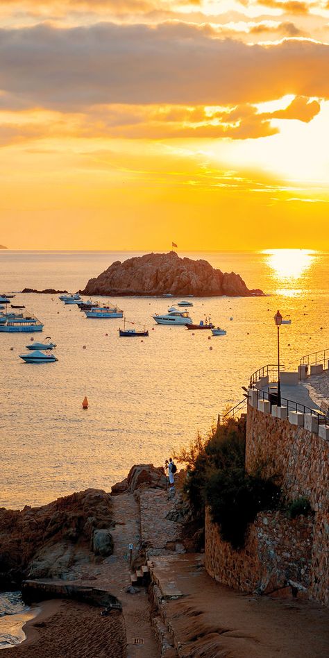 Costa Brava sunset - by Lauren Bath Costa Brava Spain, Spain Holiday, Flight Centre, Spain Holidays, Holiday Packages, Costa Brava, Holiday Packaging, Travel Deals, Holiday Deals