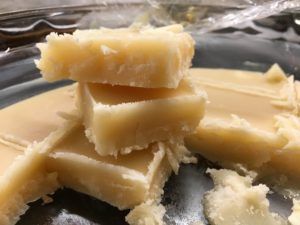 Honey Fudge Recipes, Honey Fudge, Ultimate Chocolate Brownies, Homemade Fudge Recipes, Honey Candy, Food Day, Wildflower Honey, Sweet Butter, Oat Cakes