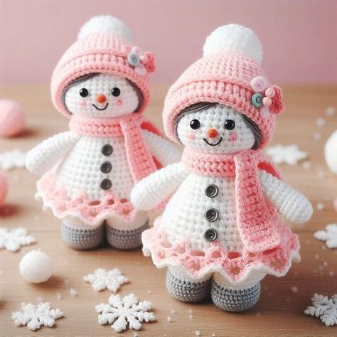 Crochet a cute snowgirl amigurumi with free patterns and#Natal #Crochet_Christmas_Dolls_Free_Pattern #Crochet_Snowmen_Patterns_Free #Christmas_Crochet_Free_Patterns Free Crochet Toy Patterns English, Christmas Decor Crochet Free Pattern, Snowmen Patterns Free, Crochet Dolls Free Patterns Easy, Snowman Crochet Patterns Free, Crochet Christmas Decorations Free Pattern, Amigurumi Holiday, Unicorn Knitting Pattern, Doll Amigurumi Free Pattern