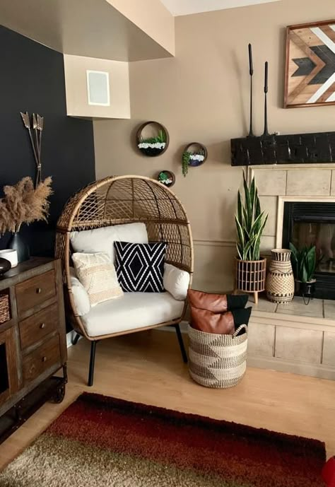 Snug Chair, Egg Chair In Living Room Ideas, Small Basement Sitting Area, Egg Chair Living Room Decor, Sitting Room Boho, Bedroom Seating Area Rattan, Saucer Chair Reading Corner, Egg Chair Decoration Ideas Living Room, Boho Sitting Room Ideas