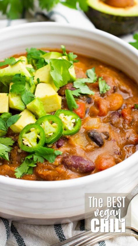 Sweet Potato Chili Vegetarian, Traditional Chili Recipe, Slow Cooker Venison, Hearty Chili Recipe, Best Vegan Chili, Classic Chili Recipe, Delicious Chili Recipe, Vegan Chili Recipe, Crockpot White Chicken Chili