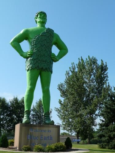 My hometown for over 30 years! Jolly Green Giant in Blue Earth, MN Muffler Men, Parthenon Nashville, Giant Statue, Mn State Fair, Jolly Green Giant, Summer With Kids, Minnesota Photography, Coral Castle, Minnesota Nice