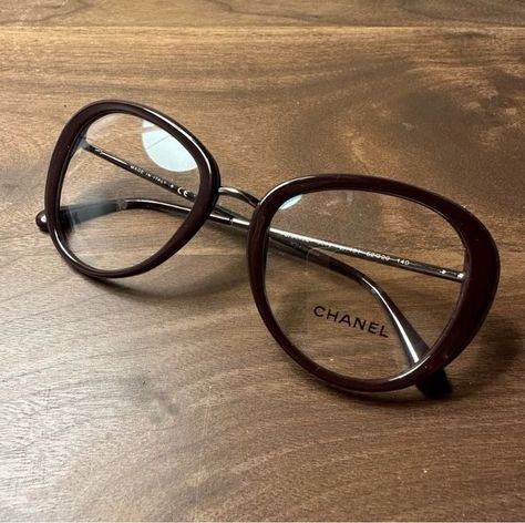 Glasses Inspiration, Chanel Glasses, Lasik Surgery, Funky Glasses, Cool Glasses, Fashion Eye Glasses, Cute Glasses, 90's Fashion, Stylish Glasses