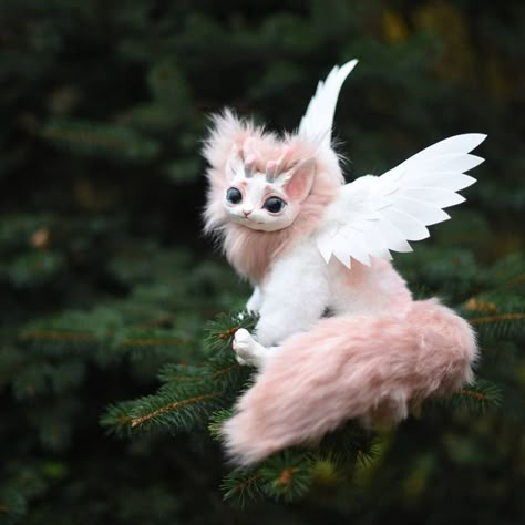 Fantasy Pets, Poseable Art Doll, Fantasy Art Dolls, Cute Fantasy Creatures, Fantasy Animals, Fantasy Creatures Art, Creatures Art, Mystical Creatures, Cute Stuffed Animals