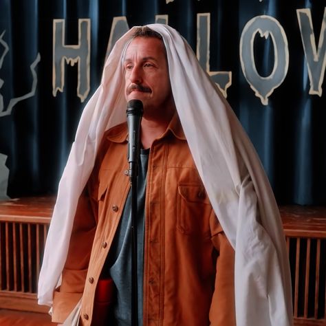 Hubie Halloween, Adam Sandler Movies, Halloween Icons, Adam Sandler, Halloween Movies, Comedy Movies, Halloween Wallpaper, Scary Movies, Halloween Funny