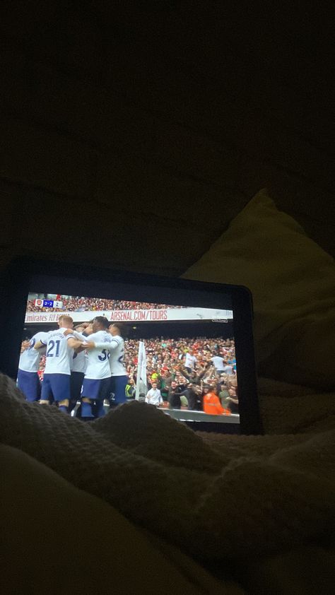 Football Night Aesthetic, Football Is My Aesthetic, Watching Football On Tv Aesthetic, Watching Football Aesthetic, Tottenham Hotspur Aesthetic, England Football, Beautiful Nature Scenes, Screen Time, Nature Scenes