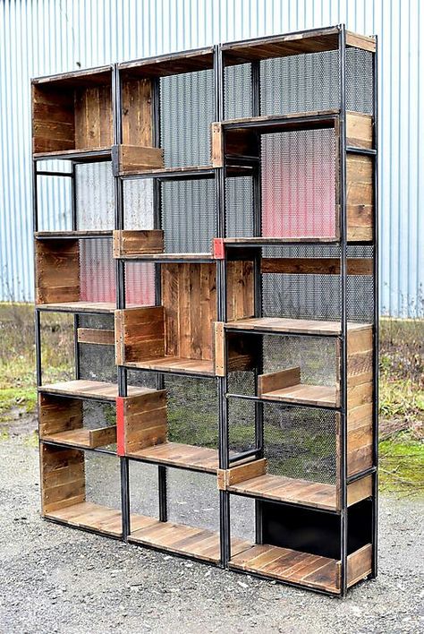 Industrial Bedroom Furniture, Steel Shelves, Vintage Industrial Furniture, Industrial Shelving, Steel Shelf, Diy Holz, Industrial House, Steel Furniture, Wooden Pallets