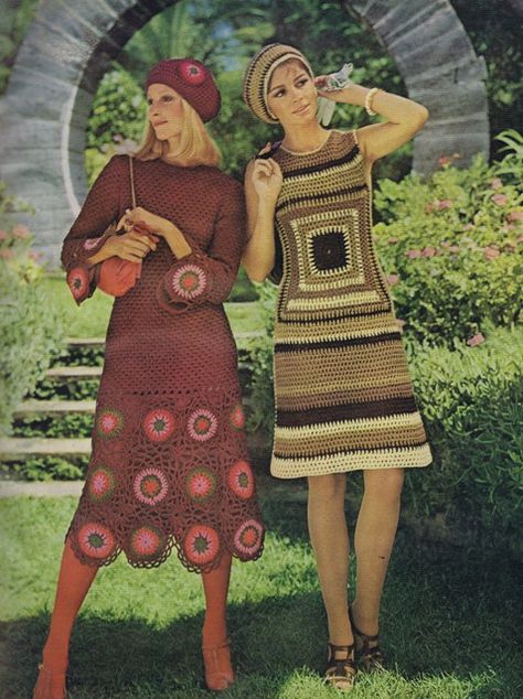 70s vintage dress beret motifs midi afghan skirt crochet vintage patterns Crocheted Dresses, Vintage Crochet Dresses, Patti Hansen, Needlecraft Patterns, Poncho Design, Knit Dress Pattern, Black Crochet Dress, 60s And 70s Fashion, Vintage Crochet Patterns