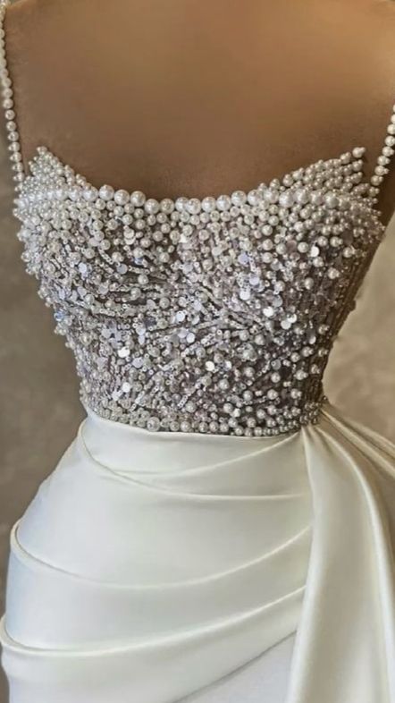 Valdrin Sahiti Dresses Wedding, Matric Dance Dresses Unique, Diamond Wedding Dress, Rhinestone Wedding Dress, Matric Dance Dresses, Soiree Dress, Pretty Wedding Dresses, Glamour Dress, Prom Dress Inspiration