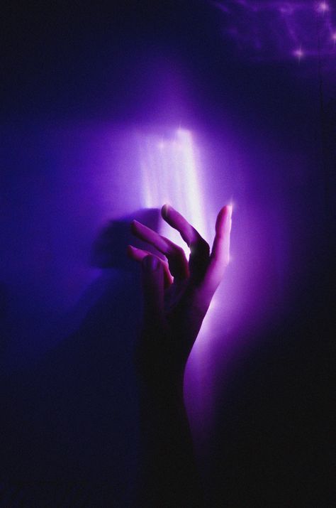 Ultraviolet Light Photography, Vaporwave Aesthetic Photography, Purple Film Photography, Moody Purple Aesthetic, Purple Lighting Aesthetic, Purple Dreamy Aesthetic, Ultraviolet Aesthetic, Vaporwave Photography, Lofi Photography