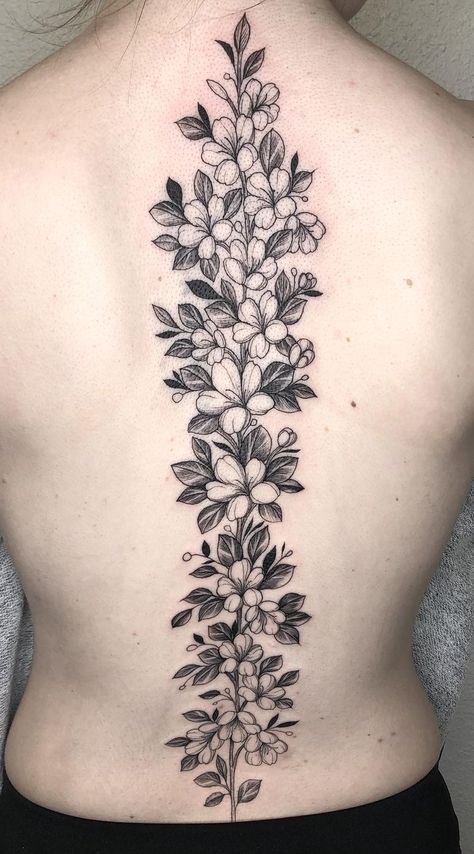 Coolest Spine Tattoo Ideas Ever Floral Spine Tattoo, Back Tattoo Women Spine, Spine Tats, Floral Back Tattoos, Flower Spine Tattoos, Spine Tattoo Ideas, Tato Minimal, Flower Tattoo Back, Small Pretty Tattoos