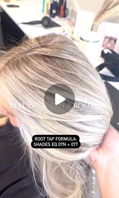 Redken on Instagram: "@caitlyncabanhair “It’s what I do and how I get my clients to have soft grow out with no harsh foil lines. I need my clients to be able to part their hair whenever and not see foil lines. Maybe back in the day this wasn’t a thing but we are evolving!”   Pros, what are your thoughts on root taps and highlights? 👇" Blonde Hair Root Tap, Root Tap Vs Root Smudge, Blonde With Root Tap, Root Tap Blonde, Root Tap, Brunette Roots, Blonde Hair With Roots, Balayage Brunette, Roots Hair