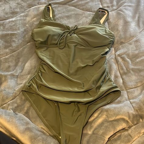 Green, one piece swimsuit Green Bathing Suit Aesthetic, Green Swimsuit Aesthetic, Aesthetic One Piece Swimsuit, One Piece Swimsuit Aesthetic, Green Bathing Suit, Aesthetic Swimsuit, Berry Avenue Code, Cruise Fits, Green Swimsuit Bikinis