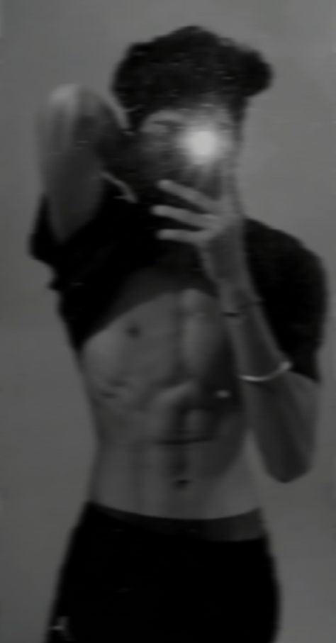 #aesthetic #mirrorselfie #blur #edits Aesthetic Guy Pictures Blurry, Gym Dp For Instagram, Fake Men Photo, Gym Dp, Aesthetic Dp For Instagram, Ig Dp, Abs Pic, Fake Pics For Instagram Story, Ab Pics