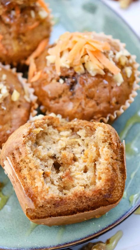 Nothing beats the aroma of these carrot cake muffins baking in the oven. Dreamy spices, nuts, fresh carrots, and raisins make the homiest flavor combination. Carrot Oatmeal Muffins, Carrot Raisin Muffins, Almond Flour Pumpkin Muffins, Banana Choc Chip Muffins, Oat Bran Muffins, Fresh Carrots, Carrot Cake Muffins, Cake Muffins, Gluten Free Banana