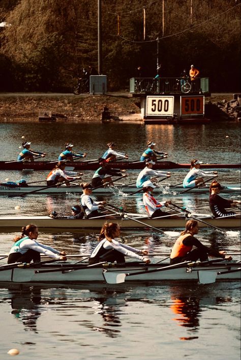 Team Sport Aesthetic, Rowing Aesthetic, Rowing Team Aesthetic, Rowing Photography, Rowing Quotes, Rowing Oars, Outdoorsy Aesthetic, Women's Rowing, Rowing Team