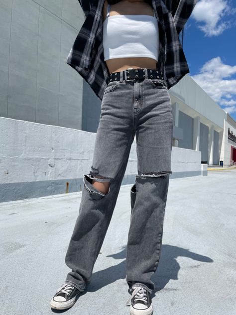 Cargo Ideas, Parking Garage, Fit Inspo, Outfits Casuales, Outfits Aesthetic, Fitness Inspo, Mom Jeans, Black Jeans, Outfit Ideas