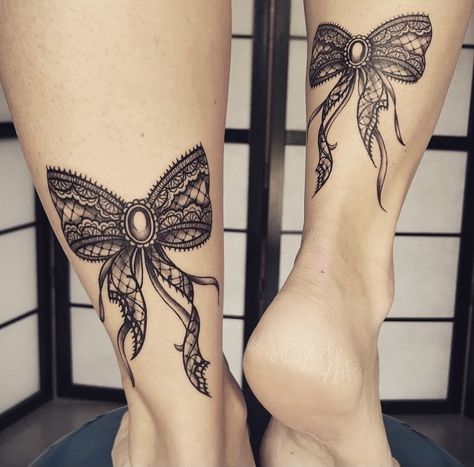 Bows Tattoos For Women Thighs, Lace Ankle Tattoo, Lace Bow Tattoo, Bows Tattoo, Small Bow Tattoos, Garter Tattoos, Lace Thigh Tattoos, Lace Garter Tattoos, Lace Bow Tattoos