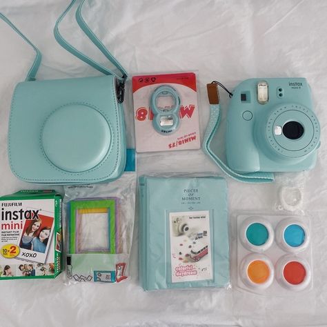 Instax Mini Polaroid Camera Set Polaroid Camera Case, Going Off To College, Moments With Friends, Colored Frames, Camera Polaroid, Polaroid Aesthetic, Polaroid Instax, Instax Mini Camera, Mini Polaroid