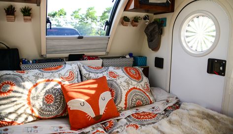 Bedroom Area of American Teardrop Trailer, Teardrop Campers Make Comeback Teardrop Camper For Sale, Teardrop Trailer Interior, Teardrop Trailer Camping, Teardrop Camper Interior, Van Builds, Teardrop Camper Plans, Airstream Living, Teardrop Campers, Teardrop Camper Trailer