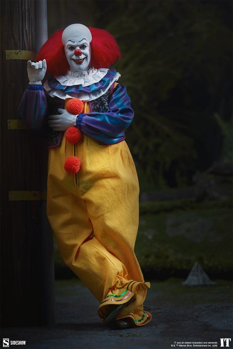 Pre-Order Sideshow Pennywise Sixth Scale Figure Pustni Kostumi, 1990 Pennywise, Tim Curry Pennywise, Pennywise 1990, Derry Maine, It Pennywise, Carnival Dress, Tim Curry, Creepy Stuff