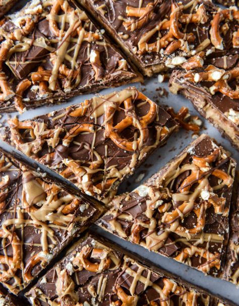 pretzel peanut butter stuffed chocolate bark I howsweeteats.com Pretzel Bark, Holiday Baking List, Peanut Butter Pretzel, Bark Recipe, Chocolate Bark, Homemade Candies, Christmas Goodies, How Sweet Eats, Homemade Chocolate