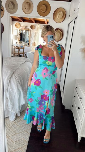 Show Me Your Mumu on Instagram: "Love is in the air and wedding season is around the corner! 🌸💕 Which floral is your fave? @discomumu" Mumu Wedding, Show Me Your Mumu, Around The Corner, Wedding Season, Shoes Jewelry, Outfit Ideas, Weddings, Floral, Instagram