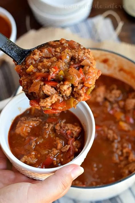 Super Bowl Snack Recipes, Stovetop Chili, Chili Dinner, Delicious Chili Recipe, Beer Chili, Beef Chili Recipe, Bowl Party Food, St Patricks Day Food, Easy Chili