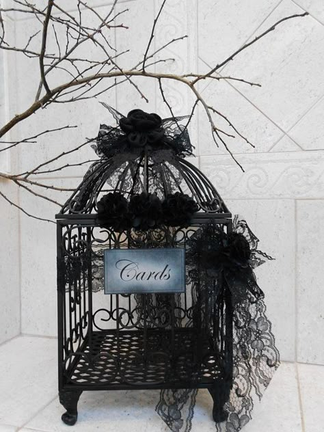 Black Rose Wedding, Gold Bird Cage, Halloween Wedding Centerpieces, Birdcage Card Holders, Halloween Wedding Reception, Horror Wedding, Card Holder Wedding, Gothic Wedding Theme, Halloween Wedding Invitations