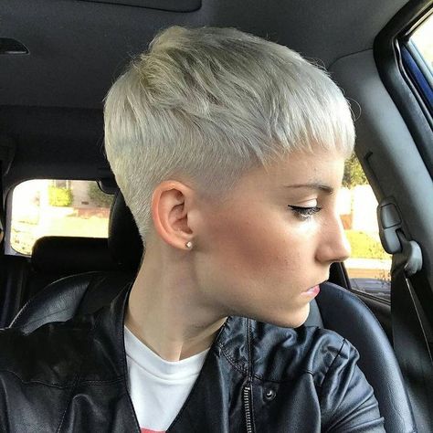 Platinum Blonde Pixie, Super Short Hair, Blonde Pixie Cuts, Very Short Hair, Short Pixie Haircuts, Short Pixie Cut, Short Haircut, Short Blonde, Haircuts For Fine Hair