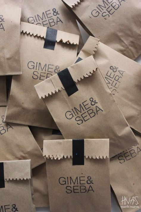 Etsy Packaging, Baking Packaging, Shirt Packaging, Dessert Packaging, Packaging Diy, Packaging Ideas Business, Small Business Packaging Ideas, Clothing Packaging, Bakery Packaging