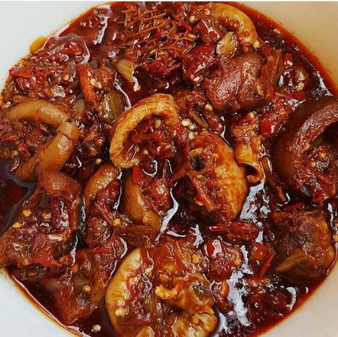 Ofada sauce African Buffet, Ofada Sauce, Togo Food, Ofada Stew, Rice And Sauce, Ofada Rice, Nigerian Soups, Ogbono Soup, Naija Food