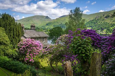 "The Lea" on Grasmere, Lake District | This beautiful lakesi… | Flickr Cornwall Cottage, Cozy English Cottage, Miss Potter, Lakes District, Country Living Uk, English Country Cottages, Village Street, Paint Filter, England Countryside