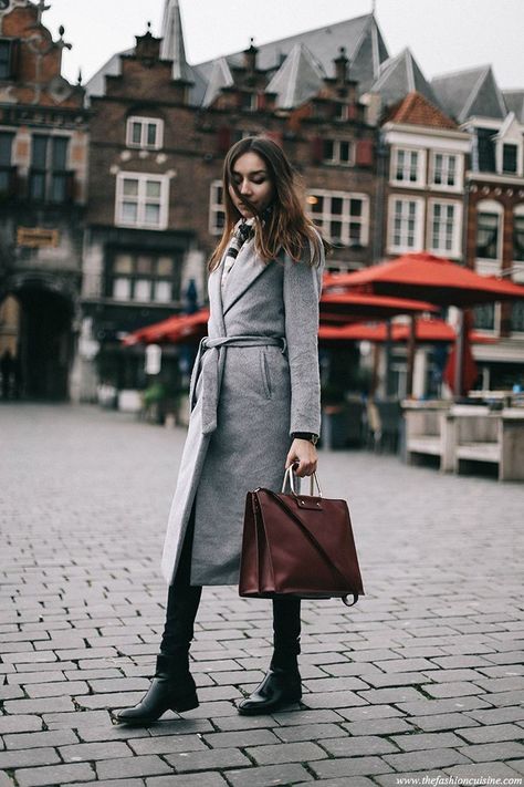 Wrap Coat Outfit, Utility Vest Outfit, Coat Outfit Ideas, Wool Wrap Coat, White Jeans Outfit, Trench Coat Outfit, Denim Skirt Outfits, Black Wool Coat, Coat Outfit