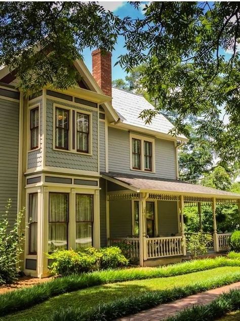 The average house size in Georgia. | This Is the Average Home Size in Every State Old House Smells, Average House, Folk Victorian, Sloped Backyard, Georgia Homes, This Old House, Aging In Place, Victorian Home, Mortgage Lenders