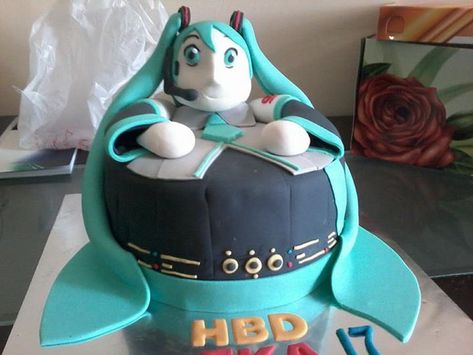 m i k u c a k e. Hatsune Miku Cake, Hatsune Miku Birthday, Bad Cakes, Miku Hatsune Chibi, Anime Cake, Veggie Tales, Gateaux Cake, Fell Asleep, One Piece Comic