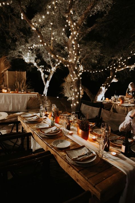 Intimate Safari Wedding With Dried Flower Decor: Mr + Mrs Wright Safari Wedding Ideas, Safari Wedding Decor, Safari Wedding Theme, South Africa Wedding Venues, African Bush Wedding, Bush Wedding Ideas South Africa, African Safari Wedding, Bushveld Wedding Ideas South Africa, Bush Wedding South Africa