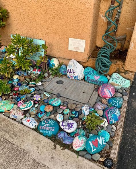 Danny on Instagram: “Made a quick trip to our local Carp Kindness garden. There is so many kindness rocks here. I seen a few of mine there too. ❤️💜🎨🌟✨ . . . .…” Garden Stones Diy, Kindness Rock Garden, Kindness Garden, Beads Art, Painted Rocks Craft, Stones Diy, Secret Gardens, Planter Ideas, Fairy Makeup